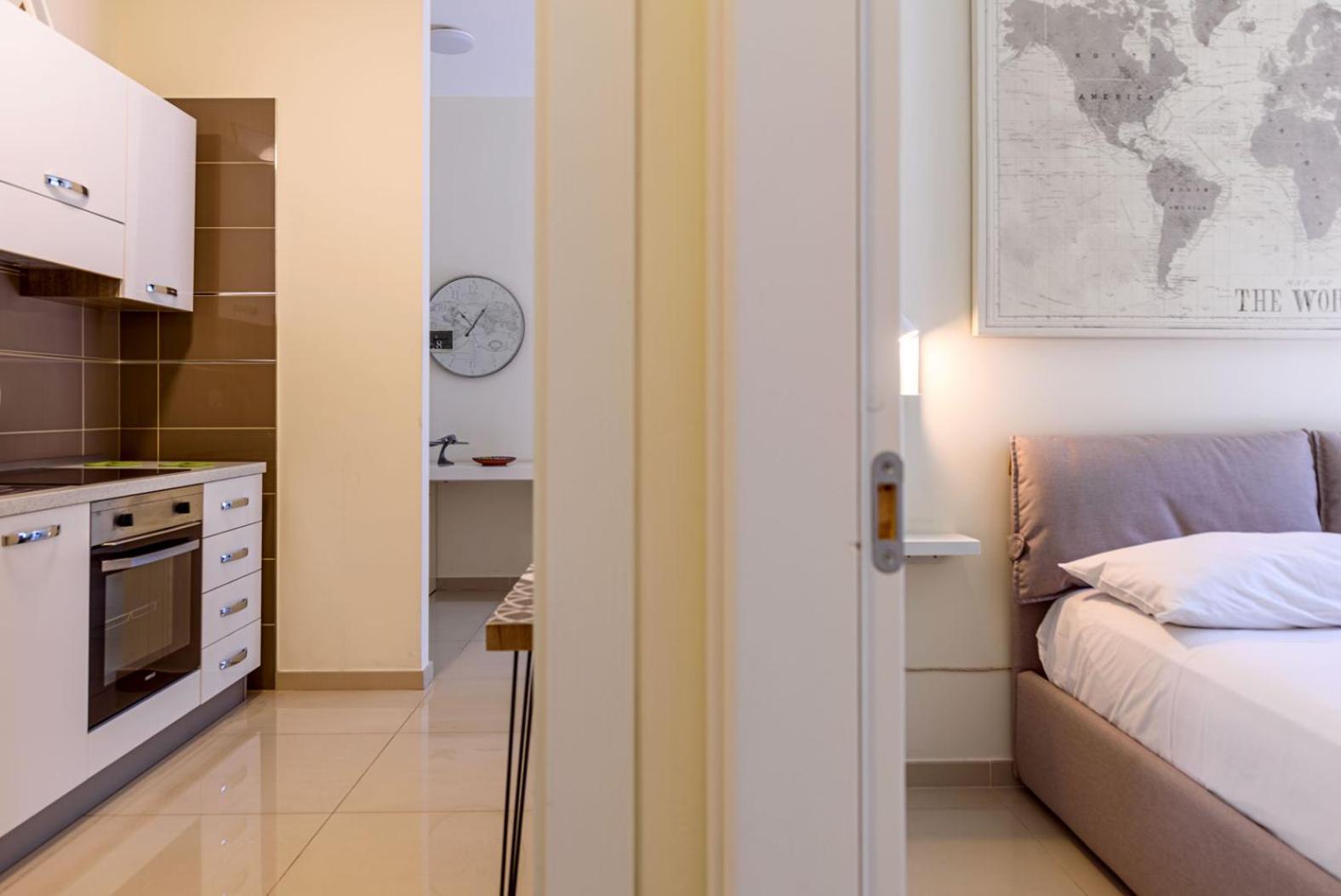 Centralflats 195 Private Apartments Бари Экстерьер фото